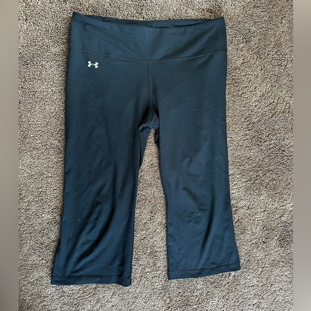 Under Armour Black Capri Workout Pants